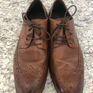 Men’s dress shoes